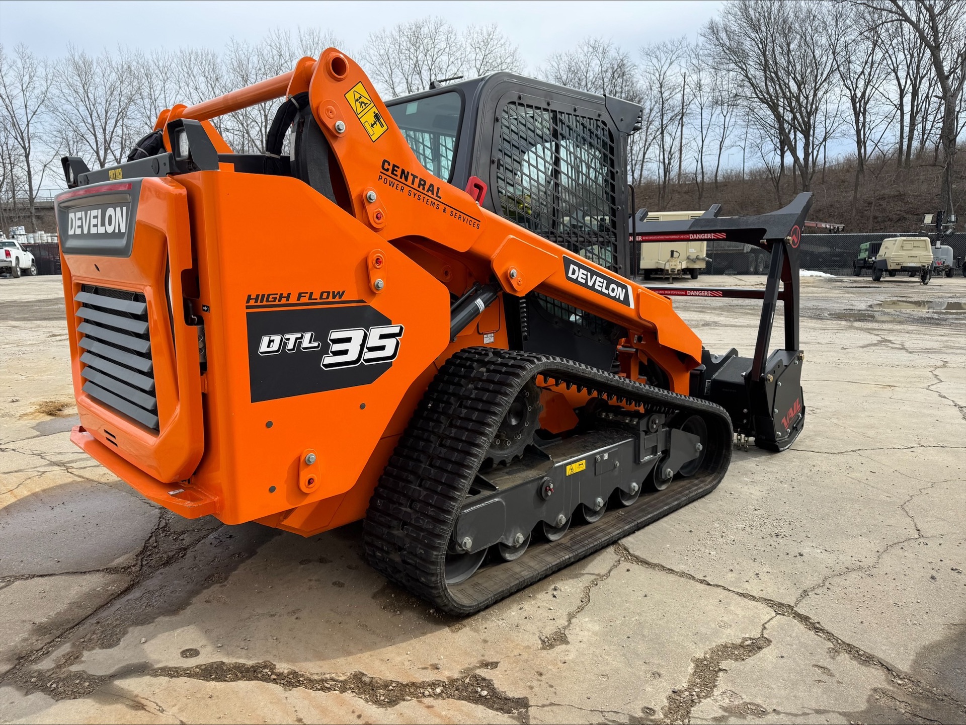 Develon DT135 rear 3/4 angle